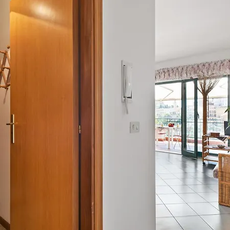 Comfortable With Terrace * تاورمينا